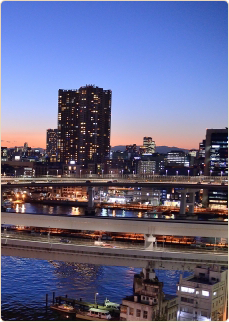 深夜の高速道路SAの鍵トラブルに